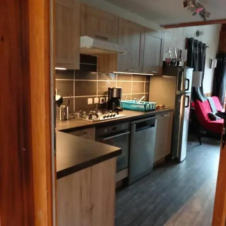 8 Pieces A Montalbert - 8 Pieces 16 Personnes Mae-3784 Appartement *