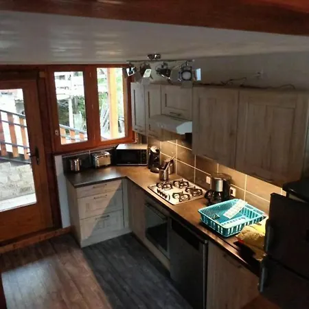 8 Pieces A Montalbert - 8 Pieces 16 Personnes Mae-3784 *